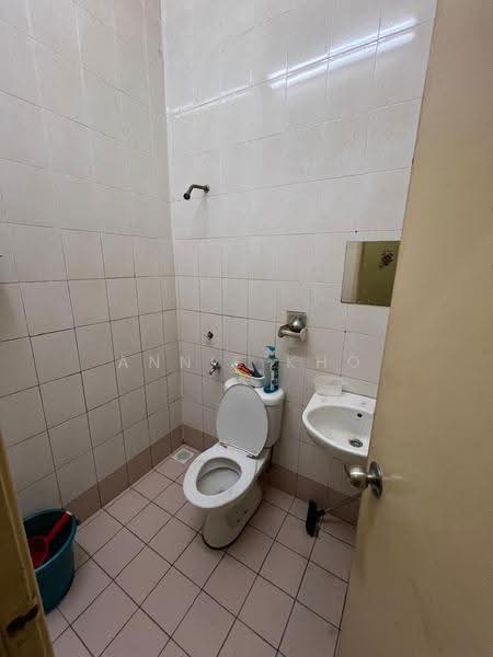 2-storey Terraced House for Sale in Kota Kemuning (Shah Alam) - Annie Kho - Bathroom - PropertyGuru.com.my