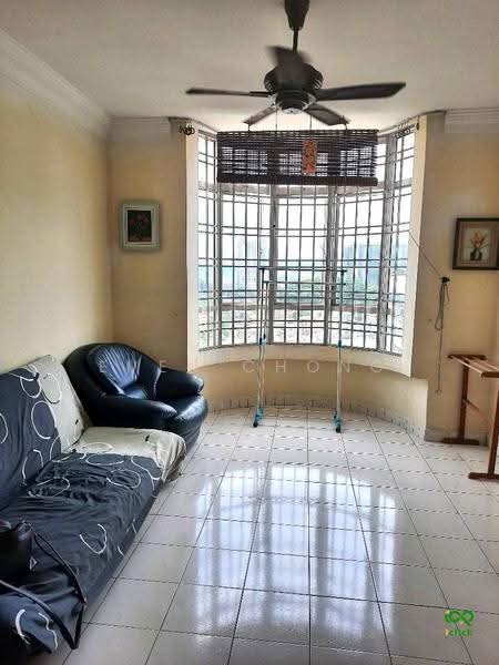 Kondominium untuk Dijual di Angkasa Condominiums - Even Chong - Living Room - PropertyGuru.com.my