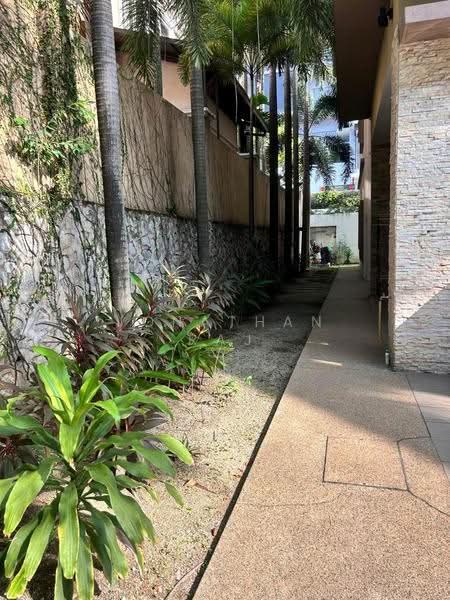 Bungalow House untuk Dijual di Taman Sea (Petaling Jaya) - Jonathan Raj - Exterior - PropertyGuru.com.my