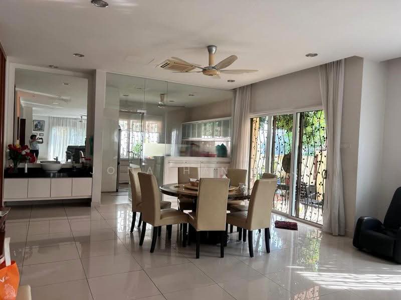 Bungalow House untuk Dijual di Taman Sea (Petaling Jaya) - Jonathan Raj - Dining Room - PropertyGuru.com.my