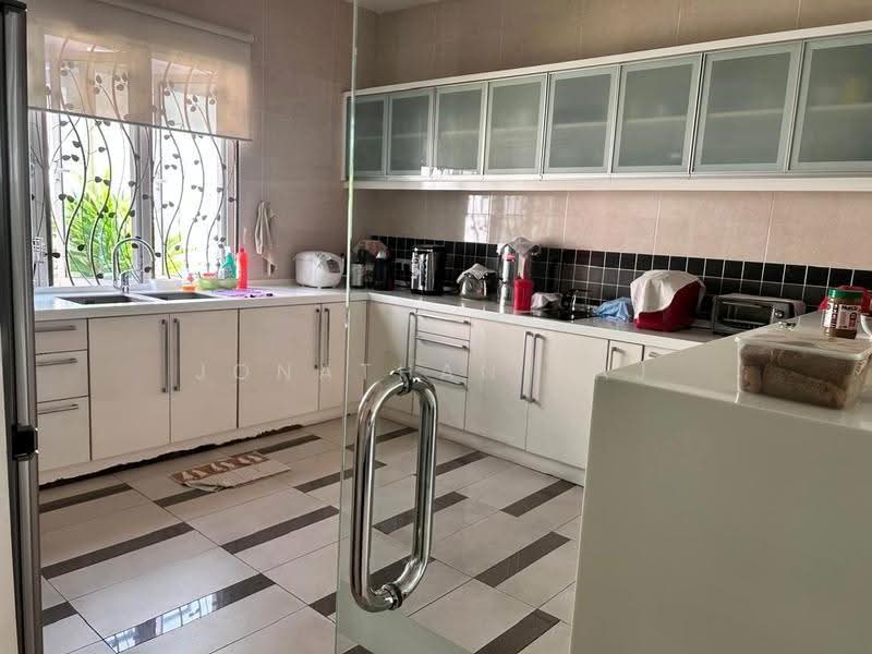 Bungalow House untuk Dijual di Taman Sea (Petaling Jaya) - Jonathan Raj - Kitchen - PropertyGuru.com.my