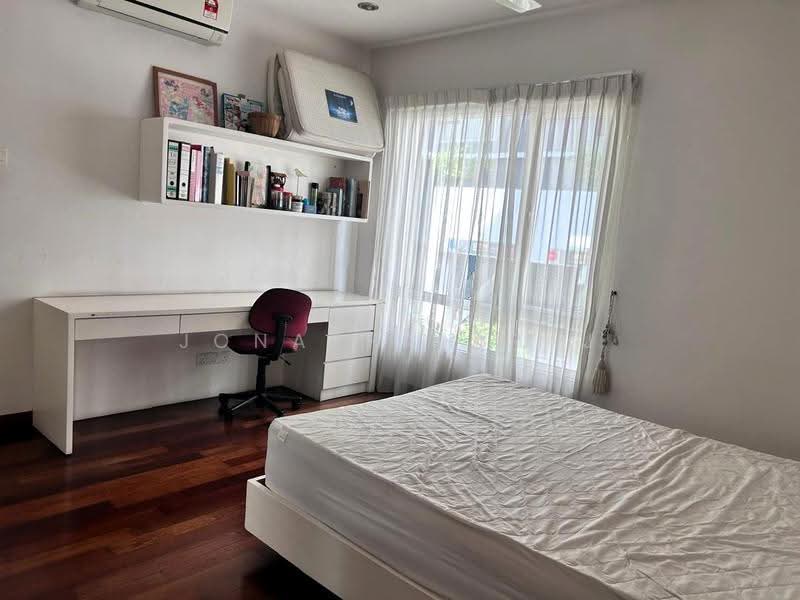 Bungalow House untuk Dijual di Taman Sea (Petaling Jaya) - Jonathan Raj - Bedroom - PropertyGuru.com.my