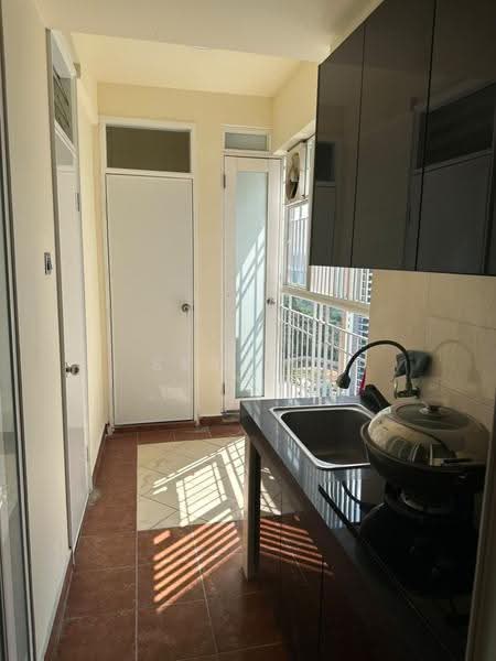 Condominium for Sale at Kiaramas Sutera - Sky Lim - Kitchen - PropertyGuru.com.my