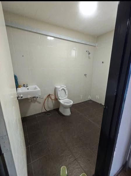 Office for Sale in Taman Bayu Puteri (Johor Bahru) - Robbie Tan - PropertyGuru.com.my