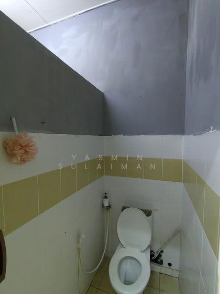 Rumah Teres 1-Tingkat untuk Dijual di Bandar Baru Salak Tinggi (Sepang) - Yasmin Sulaiman - Bathroom - PropertyGuru.com.my