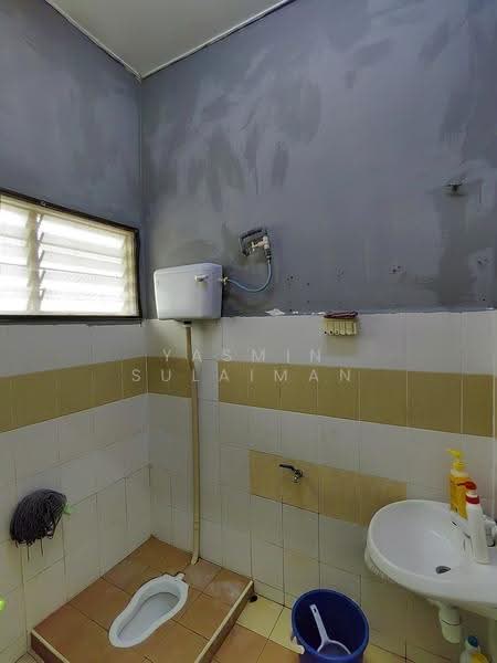 Rumah Teres 1-Tingkat untuk Dijual di Bandar Baru Salak Tinggi (Sepang) - Yasmin Sulaiman - Bathroom - PropertyGuru.com.my