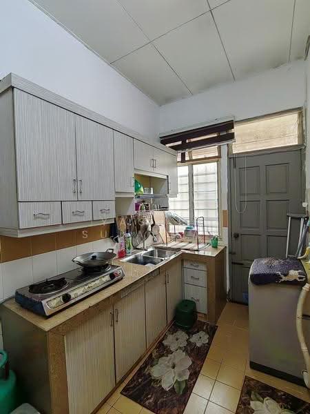 Rumah Teres 1-Tingkat untuk Dijual di Bandar Baru Salak Tinggi (Sepang) - Yasmin Sulaiman - Kitchen - PropertyGuru.com.my