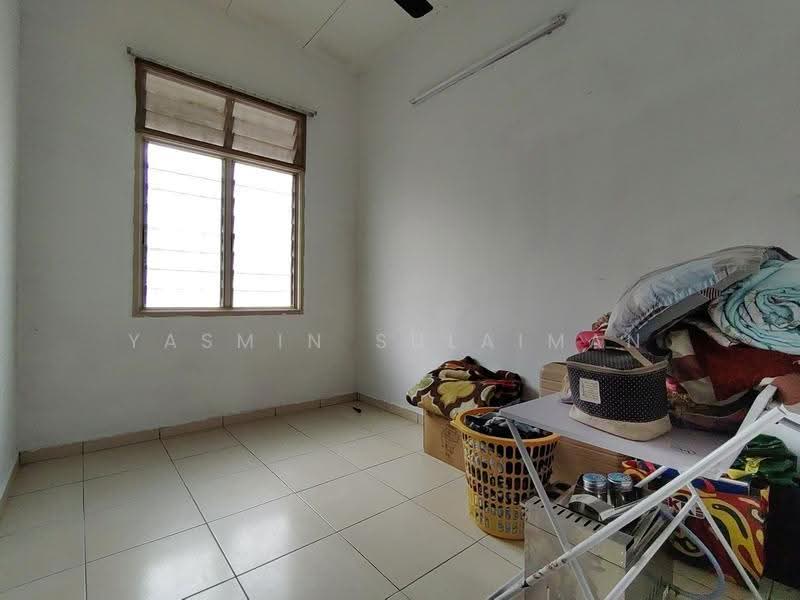 Rumah Teres 1-Tingkat untuk Dijual di Bandar Baru Salak Tinggi (Sepang) - Yasmin Sulaiman - Bedroom - PropertyGuru.com.my