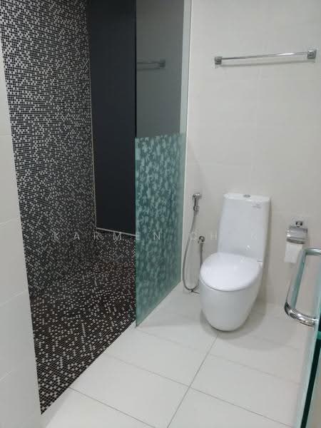 Kediaman Servis untuk Disewa di Vogue Suites One - Karmen Chan - Bathroom - PropertyGuru.com.my