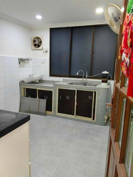 2-storey Terraced House for Rent in Permas Jaya (Johor Bahru) - Pauline Ng - Kitchen - PropertyGuru.com.my