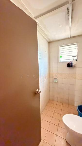 Pangsapuri untuk Dijual di Pangsapuri Seri Meranti - Jocelyn Ho - Bathroom - PropertyGuru.com.my