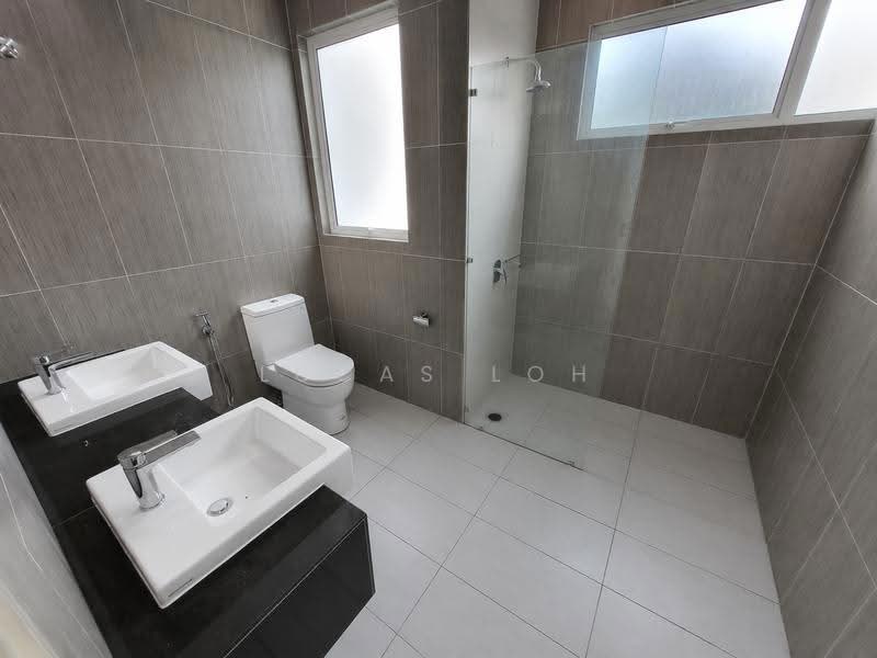 Semi-Detached House for Sale in Rawang (Selangor) - Lucas Loh - Bathroom - PropertyGuru.com.my