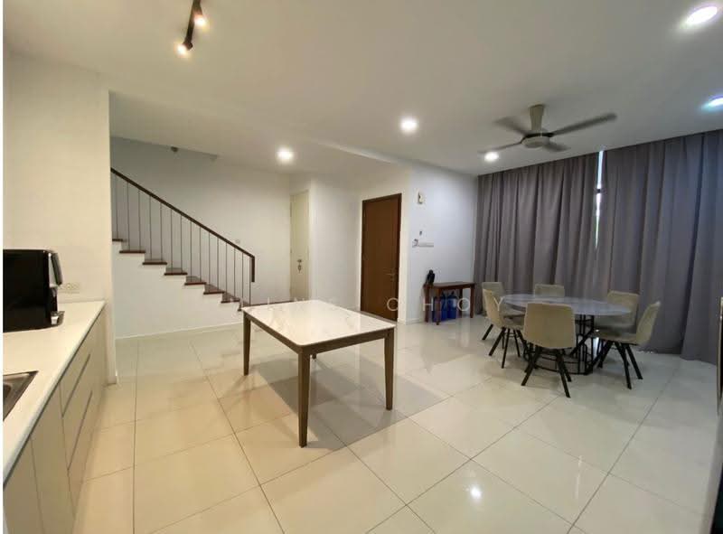 Rumah Teres 3-Tingkat untuk Disewa di Lake Fields (Sungai Besi) - Umins Choy - Dining Room - PropertyGuru.com.my