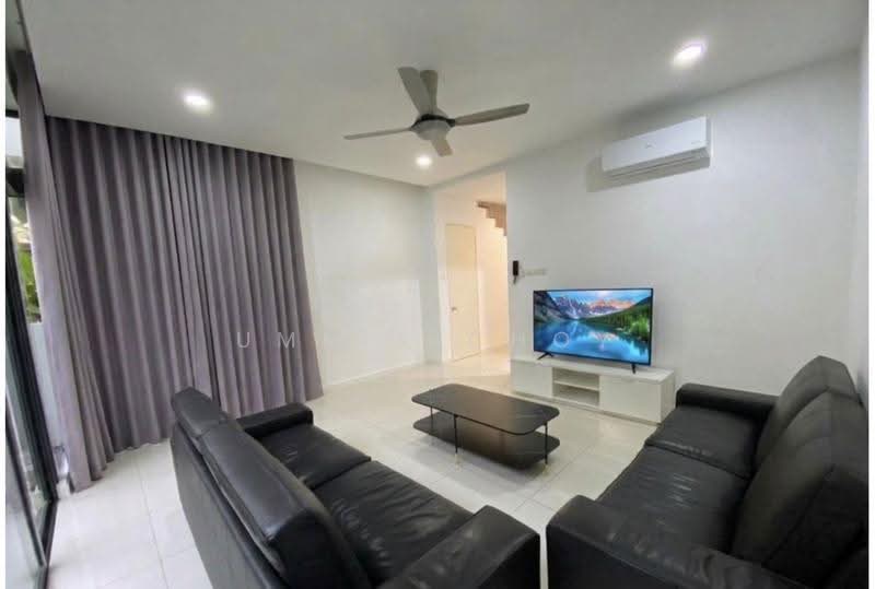 Rumah Teres 3-Tingkat untuk Disewa di Lake Fields (Sungai Besi) - Umins Choy - Living Room - PropertyGuru.com.my
