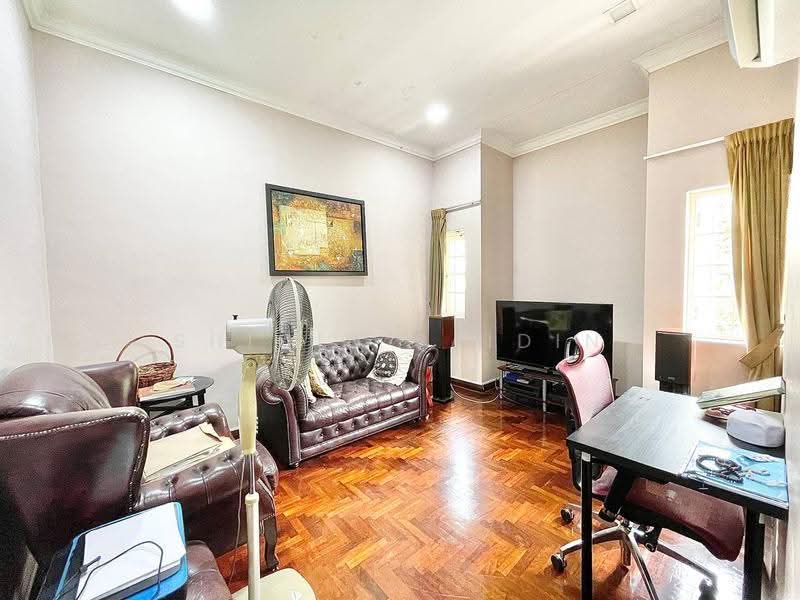 Bungalow House untuk Dijual di Seksyen 8 (Kota Damansara) - Shiqin Saidin - Living Room - PropertyGuru.com.my