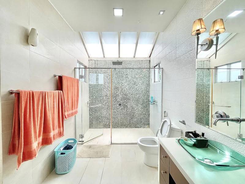 Bungalow House untuk Dijual di Seksyen 8 (Kota Damansara) - Shiqin Saidin - Bathroom - PropertyGuru.com.my