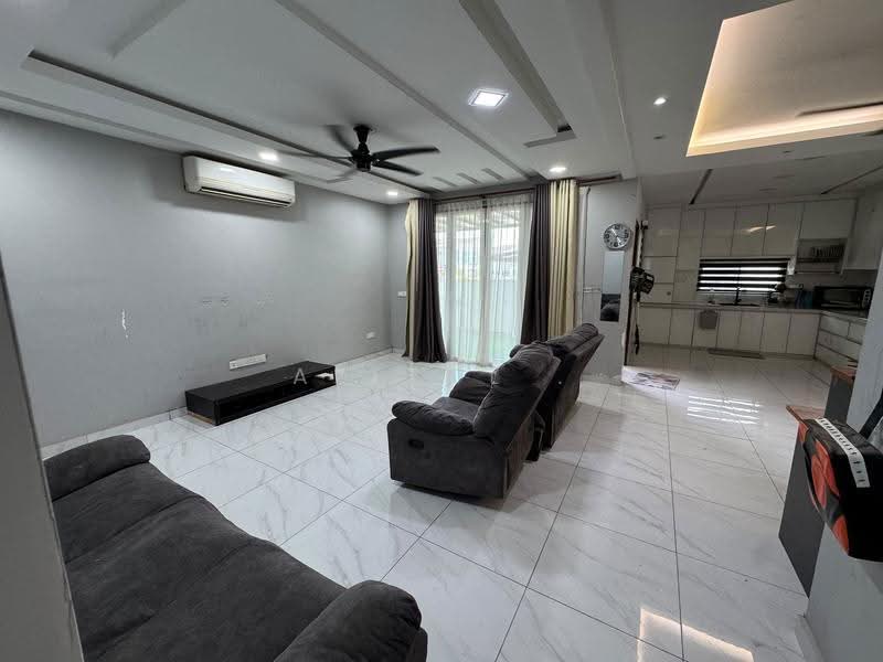 2-storey Terraced House for Sale in Saujana Utama (Puncak Alam) - Azizol . - Living Room - PropertyGuru.com.my