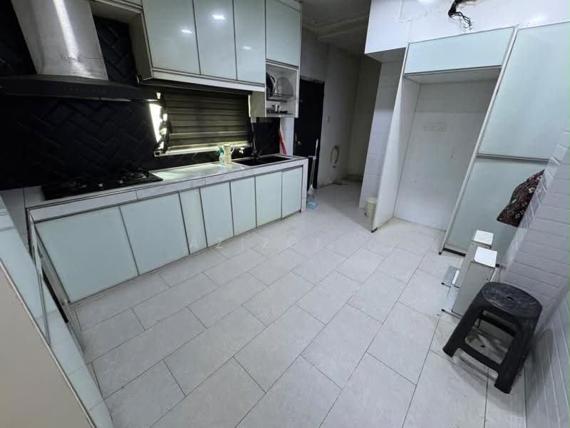 2-storey Terraced House for Sale in Saujana Utama (Puncak Alam) - Azizol . - Kitchen - PropertyGuru.com.my