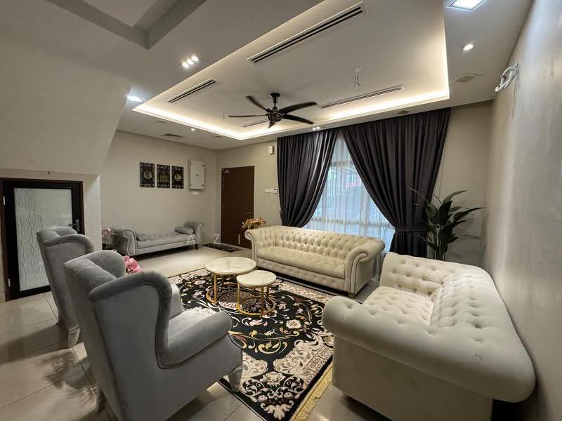 2-storey Terraced House for Sale in Saujana Utama (Puncak Alam) - Azizol . - Living Room - PropertyGuru.com.my