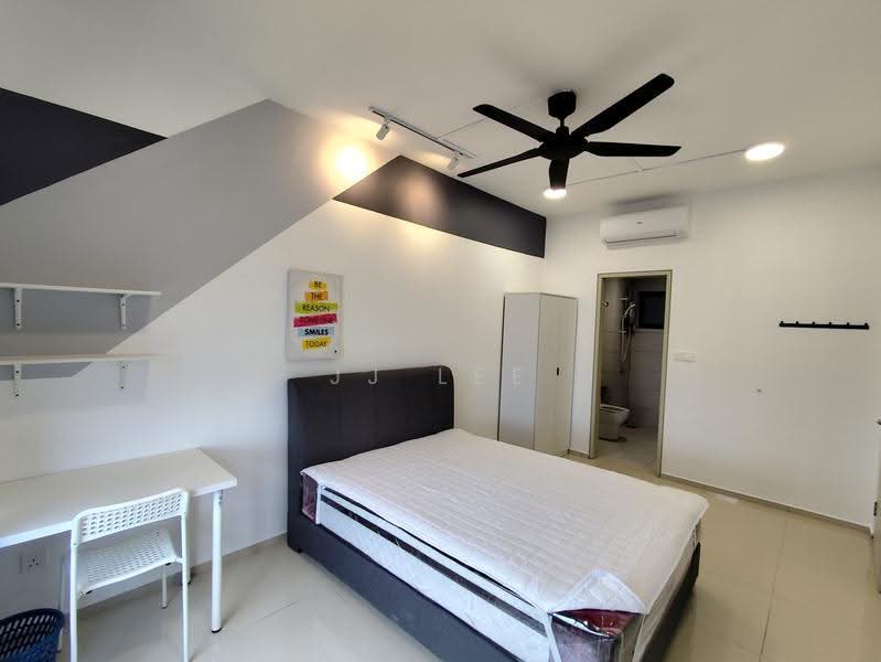 Kediaman Servis untuk Disewa di Seiring Residensi - JJ Lee - Bedroom - PropertyGuru.com.my