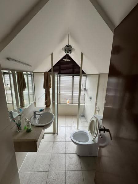 Semi-Detached House for Sale in Sri Hartamas (Kuala Lumpur) - Torey Wong - Bathroom - PropertyGuru.com.my