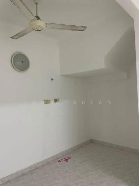 2-storey Terraced House for Sale in Bukit Sentosa (Rawang) - Zann Fauzan - Interior - PropertyGuru.com.my