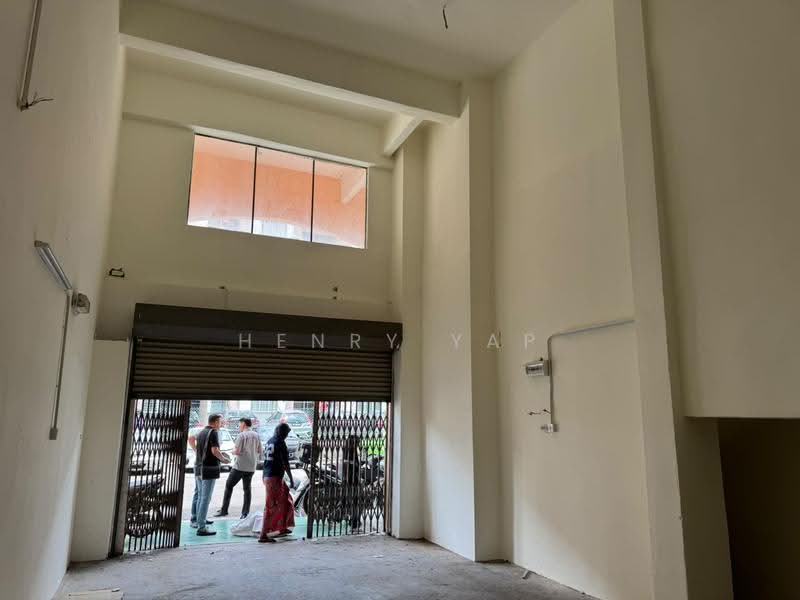 Shop / Office for Sale in Pandan Indah (Ampang) - Henry Yap - Entrance - PropertyGuru.com.my