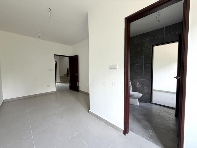 3-storey Terraced House for Sale in Batu 9 (Cheras) - Sunny Chien - Interior - PropertyGuru.com.my