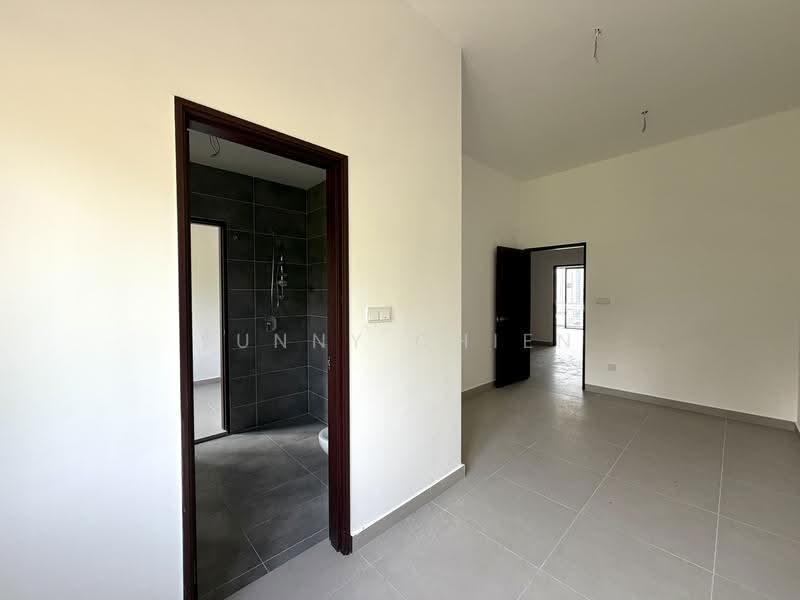 3-storey Terraced House for Sale in Batu 9 (Cheras) - Sunny Chien - Bathroom - PropertyGuru.com.my