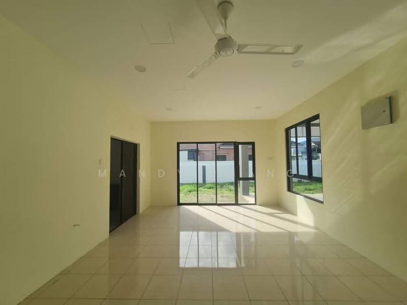 Bungalow House untuk Dijual di Bandar Baru Sri Klebang (Chemor) - Mandy Phang - Living Room - PropertyGuru.com.my