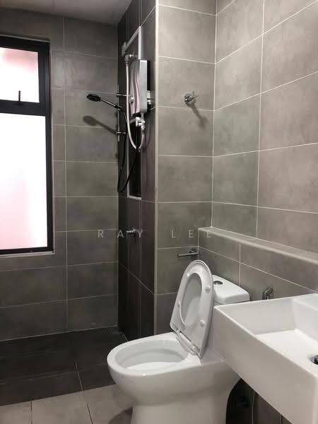 Kediaman Servis untuk Disewa di Twin Residences - Ray Lee - Bathroom - PropertyGuru.com.my