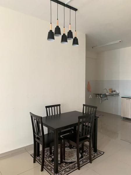 Pangsapuri untuk Disewa di Residensi Laman Sari - Shah Irwan - Dining Room - PropertyGuru.com.my