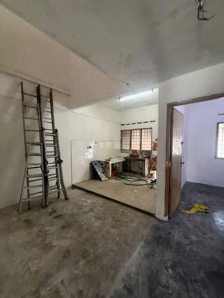 1-storey Terraced House for Sale in Taman Johor Jaya (Johor Bahru) - Winson Tan - Kitchen - PropertyGuru.com.my