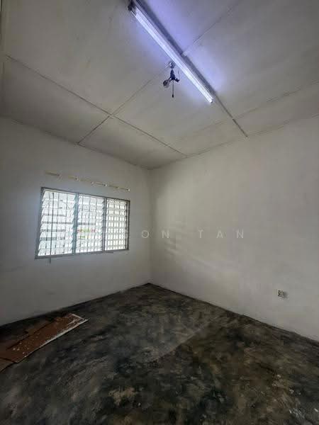 1-storey Terraced House for Sale in Taman Johor Jaya (Johor Bahru) - Winson Tan - Interior - PropertyGuru.com.my