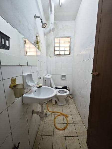 Pangsapuri untuk Disewa di saujana apartment - Nick Woo - Bathroom - PropertyGuru.com.my