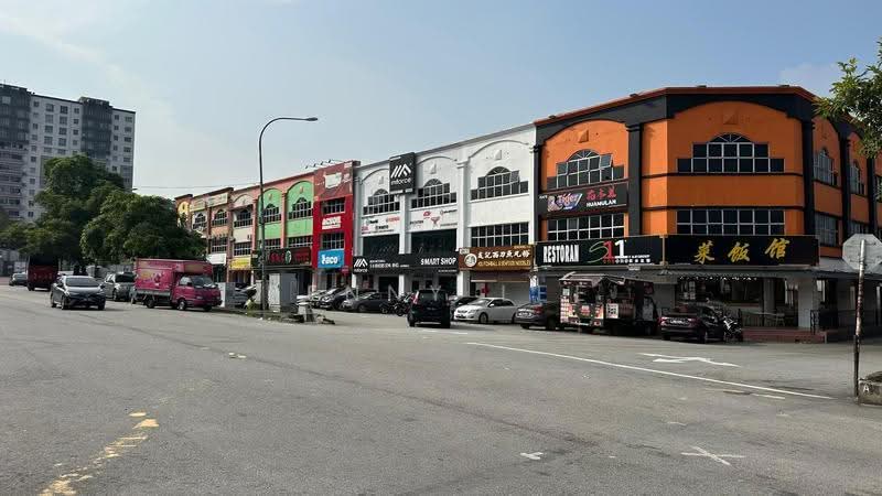 Shop for Rent in Pusat Perdagangan Seri Kembangan (Seri Kembangan) - Benny Lee - Exterior - PropertyGuru.com.my