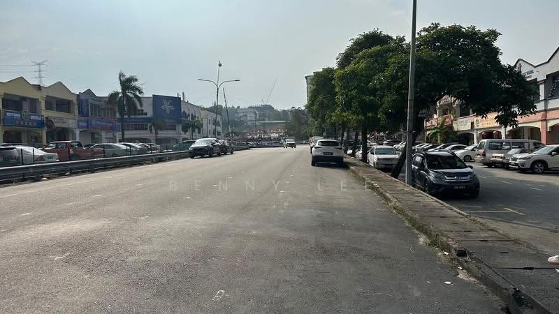 Shop for Rent in Pusat Perdagangan Seri Kembangan (Seri Kembangan) - Benny Lee - Exterior - PropertyGuru.com.my