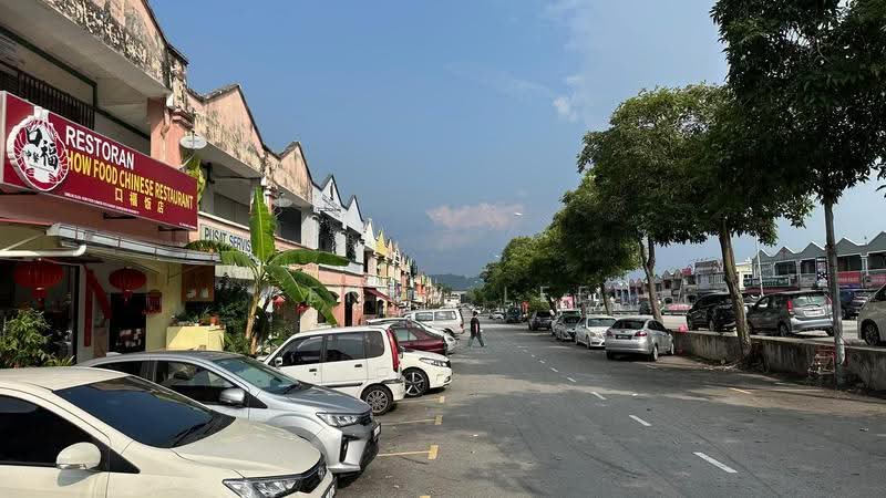 Shop for Rent in Pusat Perdagangan Seri Kembangan (Seri Kembangan) - Benny Lee - Exterior - PropertyGuru.com.my