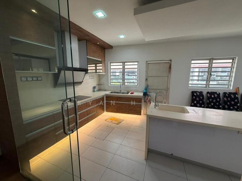 Rumah Teres 3-Tingkat untuk Dijual di Bukit Jambul (Penang) - Bryan H'ng - Kitchen - PropertyGuru.com.my