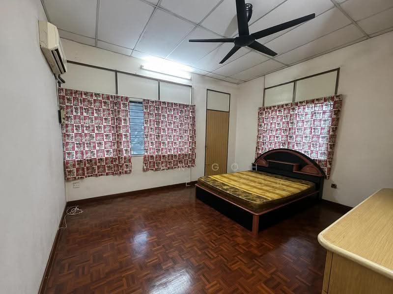 Rumah Teres 2-Tingkat untuk Dijual di Island Glades (Jelutong) - Qyan Goh - Bedroom - PropertyGuru.com.my