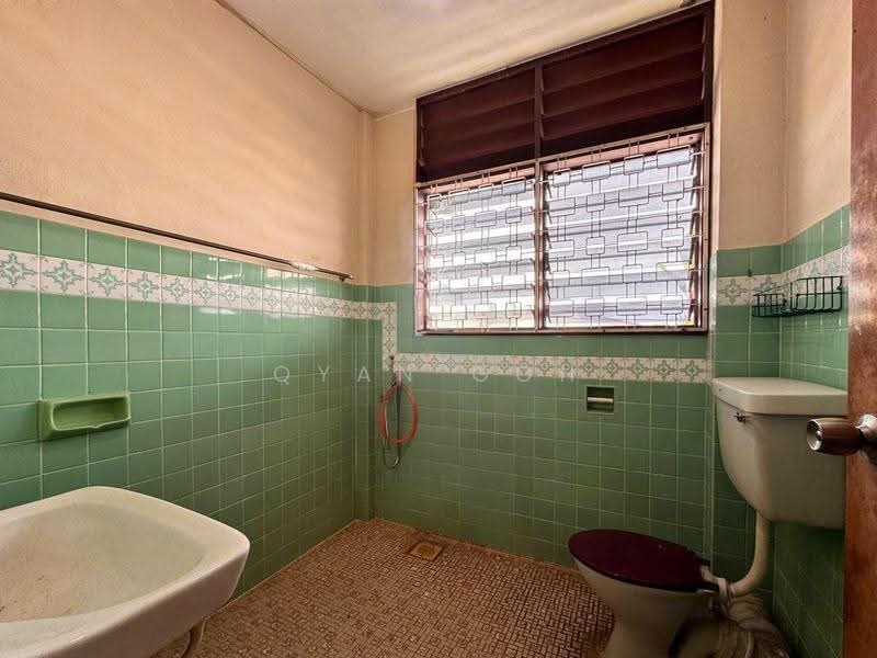 Rumah Teres 2-Tingkat untuk Dijual di Island Glades (Jelutong) - Qyan Goh - Bathroom - PropertyGuru.com.my