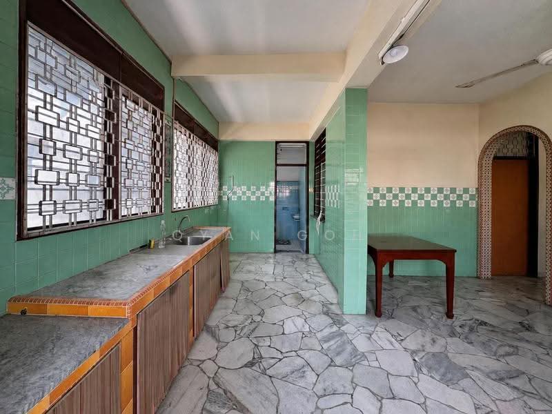 Rumah Teres 2-Tingkat untuk Dijual di Island Glades (Jelutong) - Qyan Goh - Kitchen - PropertyGuru.com.my