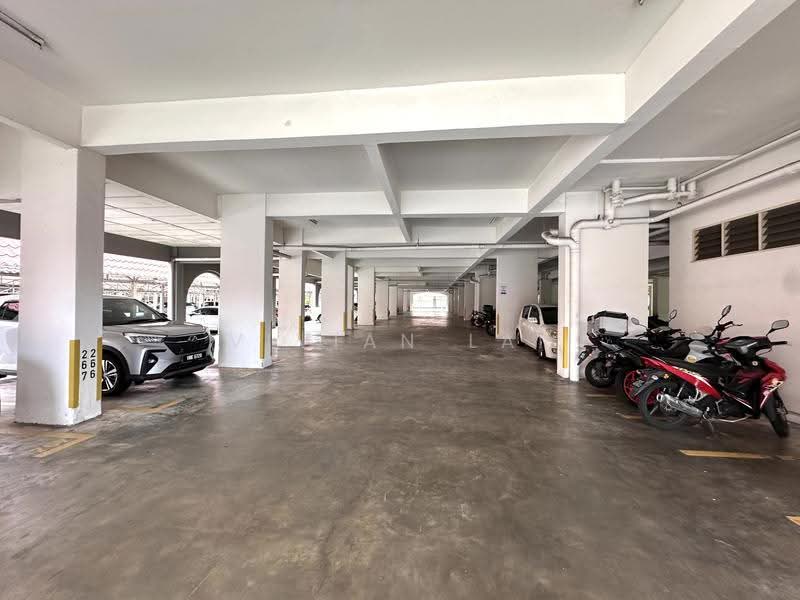 Pangsapuri untuk Dijual di Arena Green - Vivian Lai - Car Park - PropertyGuru.com.my