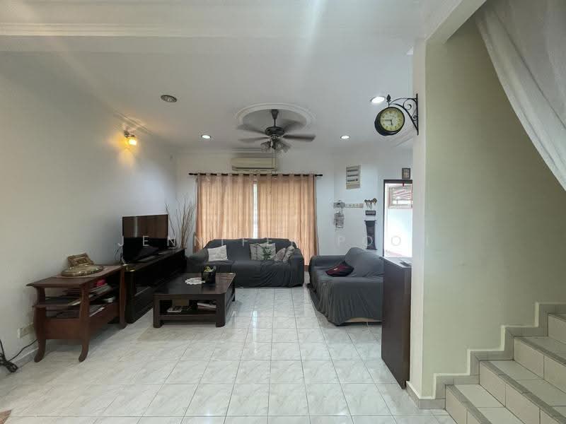 Rumah Teres 2-Tingkat untuk Disewa di Bandar Puteri Klang (Klang) - Jennifer Poon - Living Room - PropertyGuru.com.my