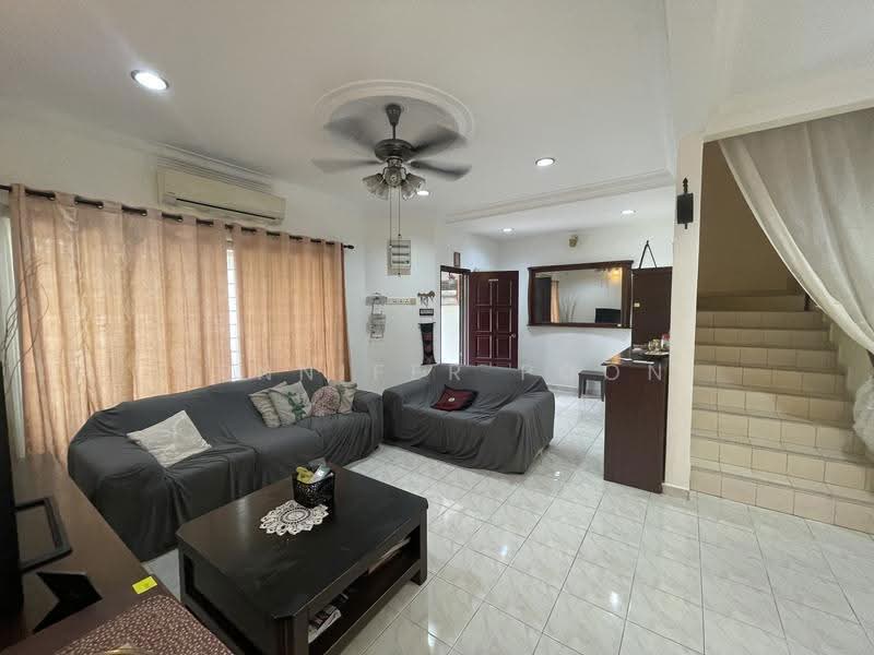 Rumah Teres 2-Tingkat untuk Disewa di Bandar Puteri Klang (Klang) - Jennifer Poon - Living Room - PropertyGuru.com.my