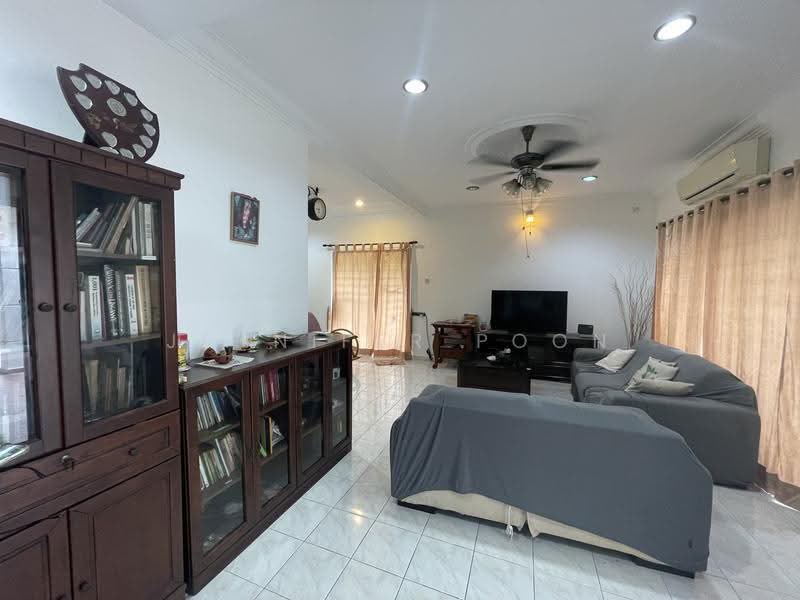 Rumah Teres 2-Tingkat untuk Disewa di Bandar Puteri Klang (Klang) - Jennifer Poon - Living Room - PropertyGuru.com.my