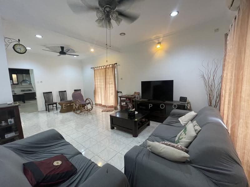 Rumah Teres 2-Tingkat untuk Disewa di Bandar Puteri Klang (Klang) - Jennifer Poon - Living Room - PropertyGuru.com.my