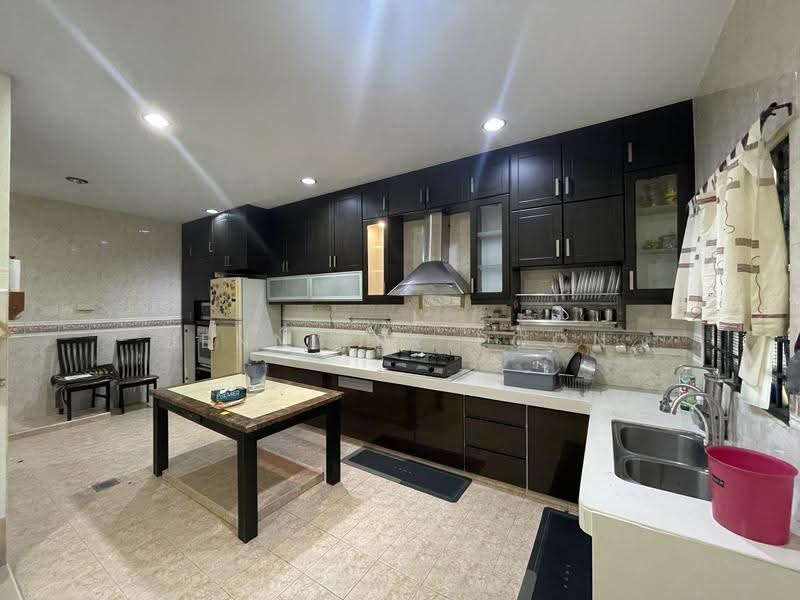 Rumah Teres 2-Tingkat untuk Disewa di Bandar Puteri Klang (Klang) - Jennifer Poon - Kitchen - PropertyGuru.com.my