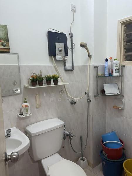 Rumah Teres 2-Tingkat untuk Disewa di Bandar Puteri Klang (Klang) - Jennifer Poon - Bathroom - PropertyGuru.com.my