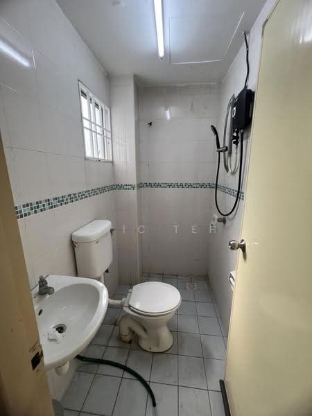 2-storey Terraced House for Rent in Taman Putra Prima (Puchong) - Eric Teh - Bathroom - PropertyGuru.com.my